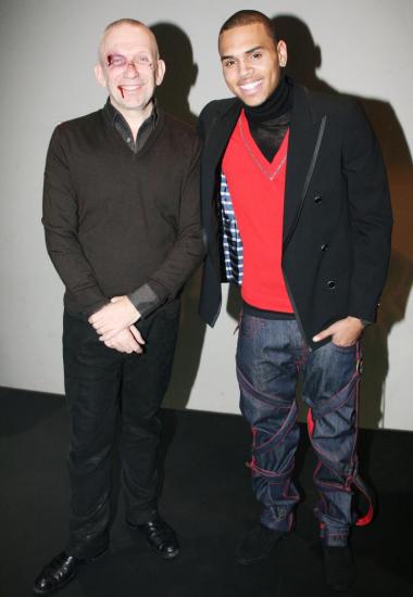 chris brown is a tard chris brown is a tard