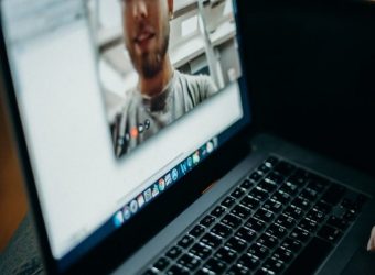 Weekend Goals: Go On a Video Date!