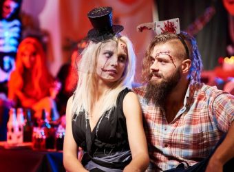 3 Tips for Hooking Up On Halloween