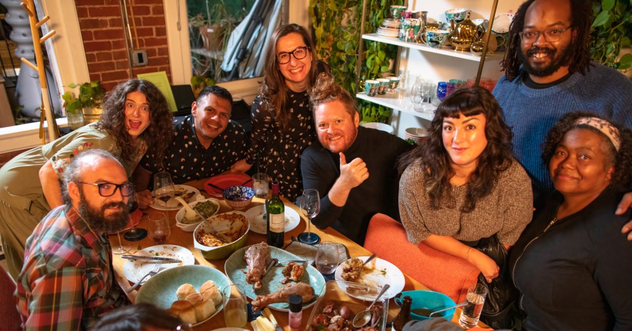 friendsgiving-single-thanksgiving