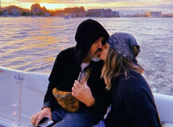 Halle-Berry-Van-Hunt-3-857d8c8db7434fd5b3b89fcf61aa2591